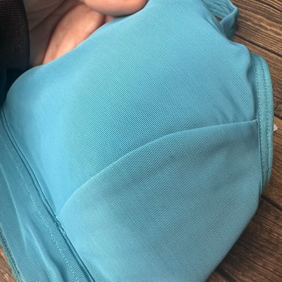 Lululemon All Day Breeze Bra NWT Size 6 (OCEA) - Picture 3 of 13